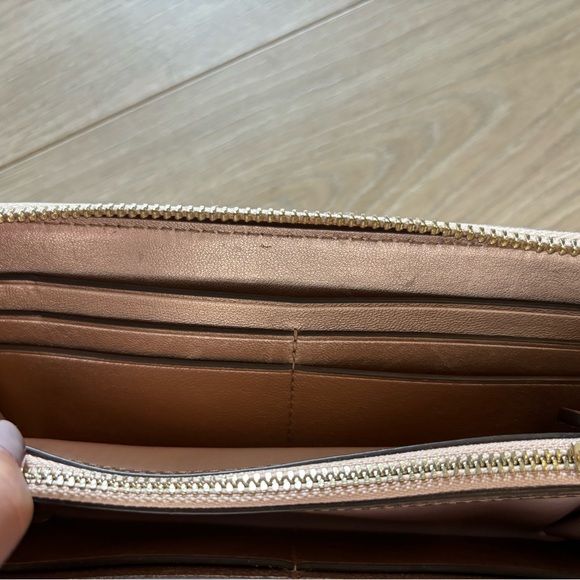 Tory Burch Wallet - Picture 9 of 11
